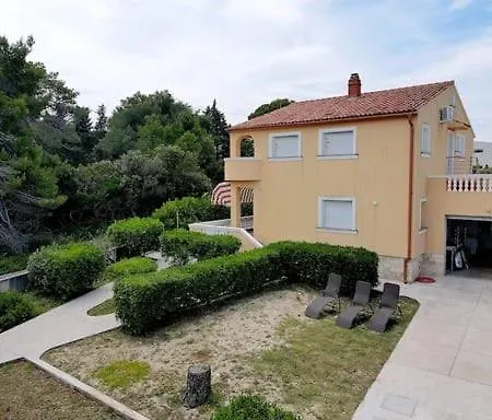 Garmina Villa Ugljan